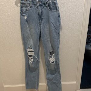 Hollister Ultra High-Rise '90s Vintage Straight Jeans